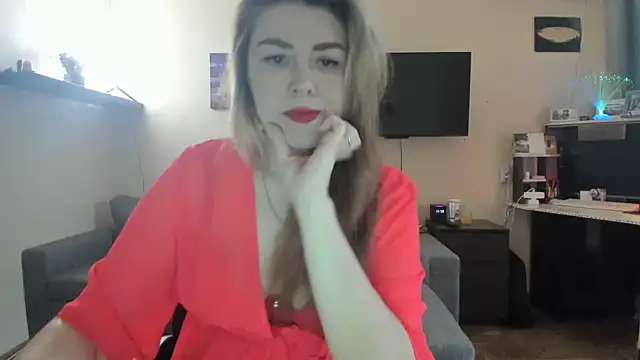 Snapshot of SofiaBells chatting on 11-14-25, 10:58 SofiaBells online show from 11-14-25, 10:58