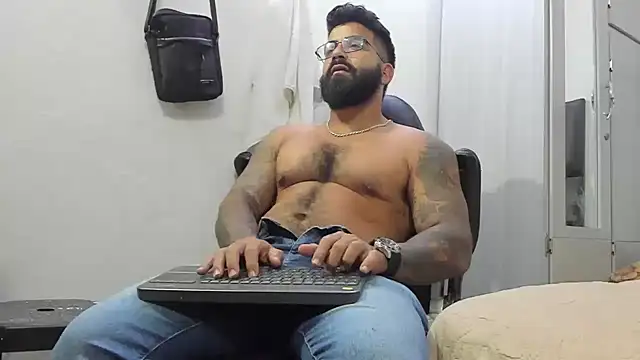 Lyon vach online show from 01-13-25, 05:01