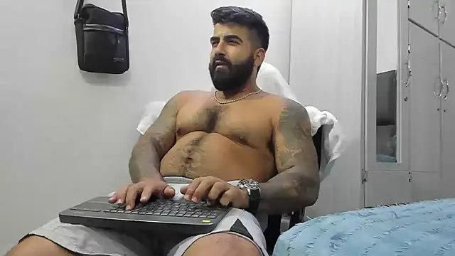 Lyon vach online show from 01-15-25, 04:15