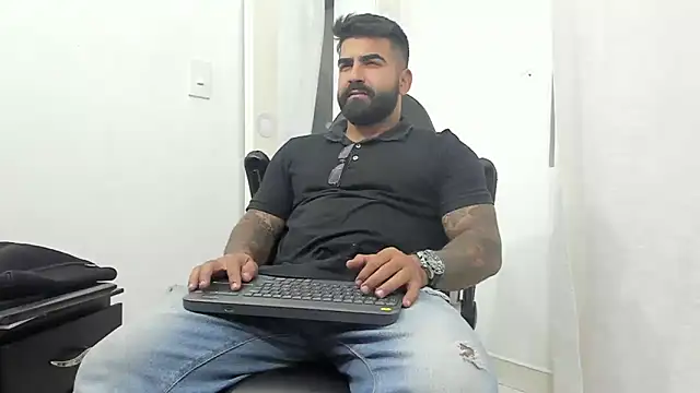 Lyon vach online show from 03-16-25, 02:10