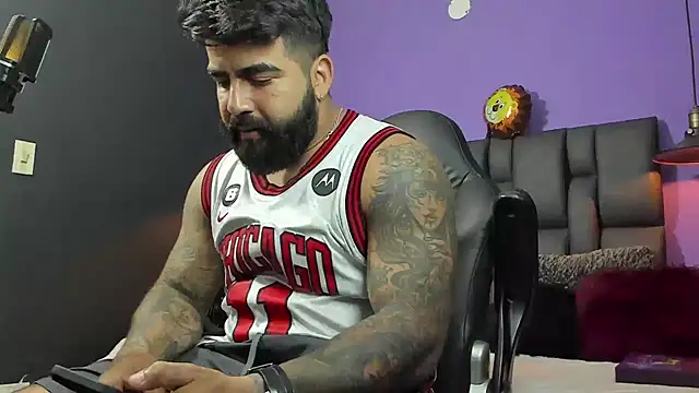 Snapshot of Lyon_vach chatting on 01-05-26, 09:18 Lyon vach online show from 01-05-26, 09:18