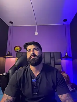 Snapshot of Lyon_vach chatting on 02-14-26, 11:45 Lyon vach online show from 02-14-26, 11:45