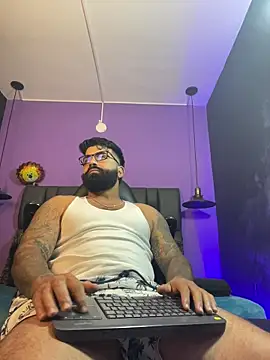 Snapshot of Lyon_vach chatting on 02-15-26, 09:11 Lyon vach online show from 02-15-26, 09:11