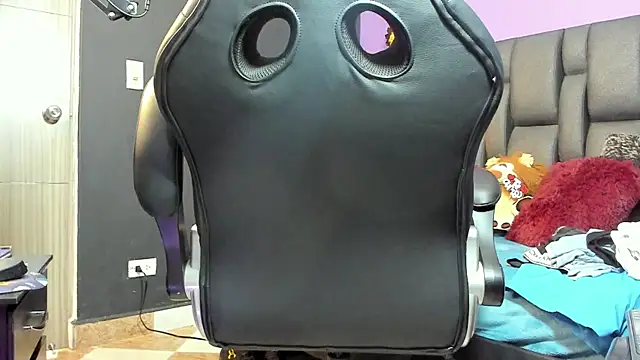 Snapshot of Lyon_vach chatting on 02-17-26, 02:02 Lyon vach online show from 02-17-26, 02:02