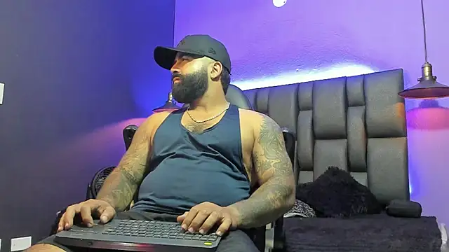 Snapshot of Lyon_vach chatting on 02-25-26, 12:20 Lyon vach online show from 02-25-26, 12:20