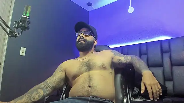 Snapshot of Lyon_vach chatting on 03-02-26, 04:14 Lyon vach online show from 03-02-26, 04:14