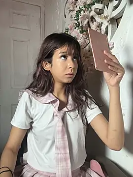 Snapshot of fairybel chatting on 02-07-26, 06:33 fairybel online show from 02-07-26, 06:33