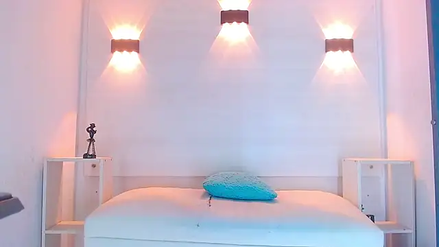 Snapshot of Molly_Spears chatting on 03-21-25, 11:55 Molly Spears online show from 03-21-25, 11:55