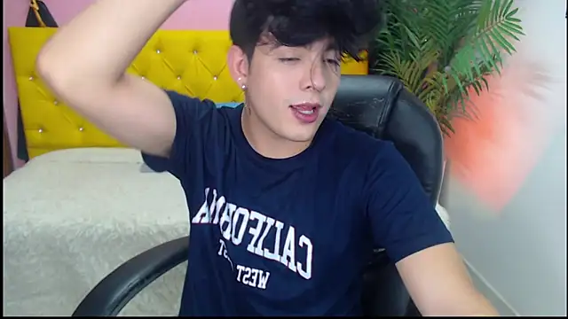 Snapshot of nolan_twink1 chatting on 01-22-25, 05:38 nolan twink1 online show from 01-22-25, 05:38