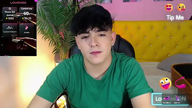 Snapshot of nolan_twink1 chatting on 01-24-25, 05:53 nolan twink1 online show from 01-24-25, 05:53