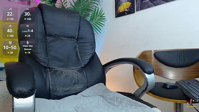 Snapshot of nolan_twink1 chatting on 01-25-25, 08:53 nolan twink1 online show from 01-25-25, 08:53