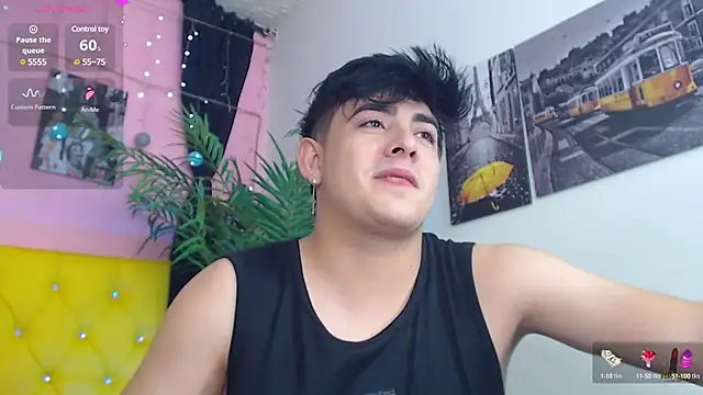 Snapshot of nolan_twink1 chatting on 01-30-25, 08:42 nolan twink1 online show from 01-30-25, 08:42