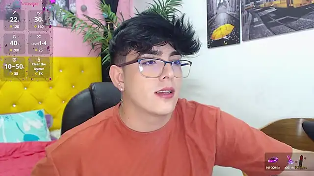 Snapshot of nolan_twink1 chatting on 01-31-25, 08:43 nolan twink1 online show from 01-31-25, 08:43