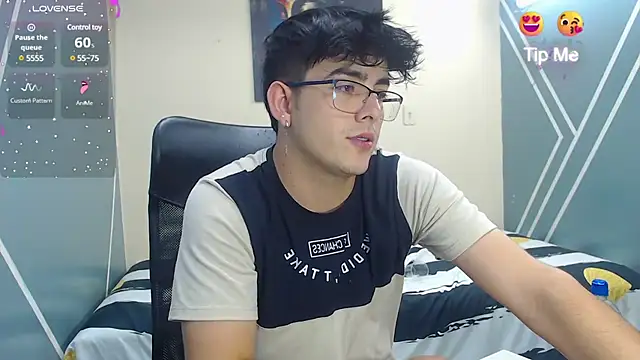 Snapshot of nolan_twink1 chatting on 02-08-25, 08:53 nolan twink1 online show from 02-08-25, 08:53