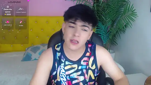 Snapshot of nolan_twink1 chatting on 02-28-25, 05:48 nolan twink1 online show from 02-28-25, 05:48