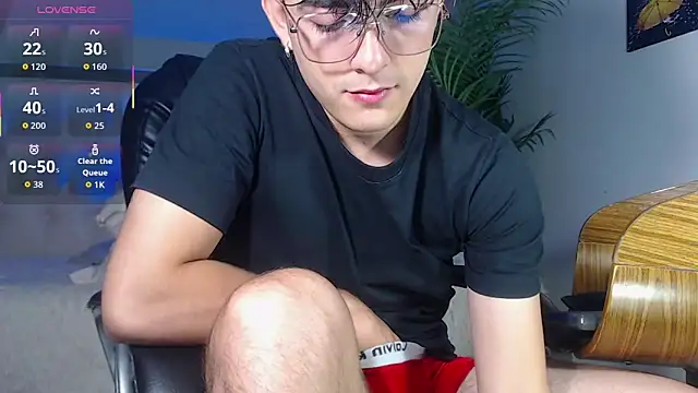 Snapshot of nolan_twink1 chatting on 09-21-25, 06:09 nolan twink1 online show from 09-21-25, 06:09