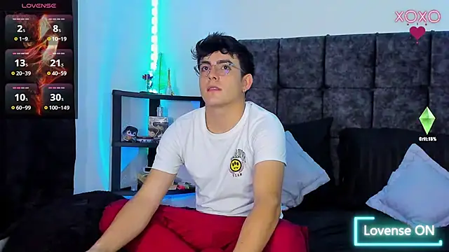 Snapshot of nolan_twink1 chatting on 02-06-26, 06:55 nolan twink1 online show from 02-06-26, 06:55