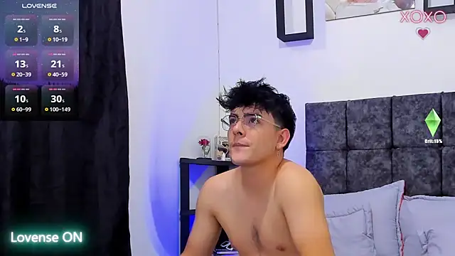 Snapshot of nolan_twink1 chatting on 02-19-26, 05:20 nolan twink1 online show from 02-19-26, 05:20