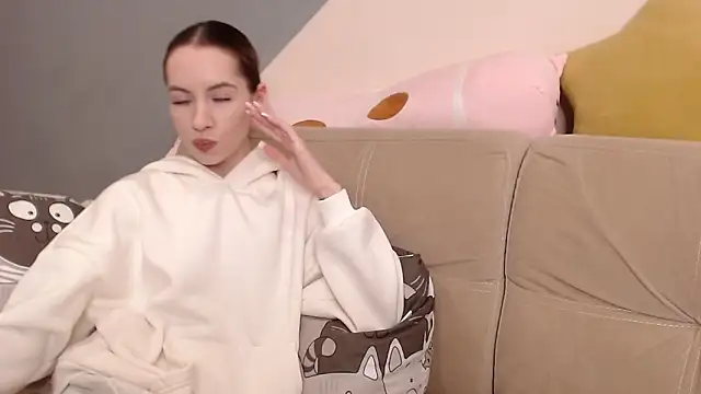 AmbrielHailey online show from 05-01-26, 07:46