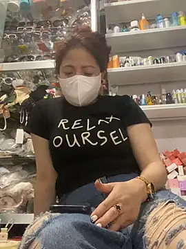 Snapshot of Cesywet chatting on 02-28-25, 09:25 Cesywet online show from 02-28-25, 09:25