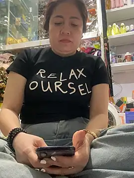 Snapshot of Cesywet chatting on 03-20-25, 10:10 Cesywet online show from 03-20-25, 10:10