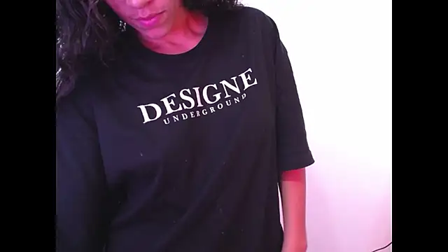 Snapshot of daniela_rivasth chatting on 10-23-25, 06:02 daniela rivasth online show from 10-23-25, 06:02