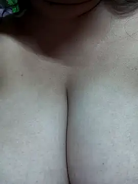 Snapshot of Rinki_Guptaa chatting on 01-28-25, 08:04 Rinki Guptaa online show from 01-28-25, 08:04