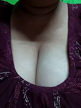 Snapshot of Rinki_Guptaa chatting on 02-19-25, 12:11 Rinki Guptaa online show from 02-19-25, 12:11