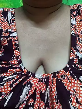 Snapshot of Rinki_Guptaa chatting on 03-16-25, 06:44 Rinki Guptaa online show from 03-16-25, 06:44