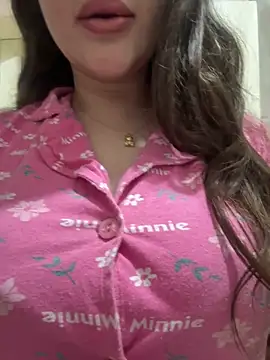 Snapshot of Elinatiranda chatting on 03-14-26, 01:01 Elinatiranda online show from 03-14-26, 01:01