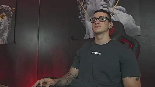 JacksonOlsenn online show from 11-10-25, 08:41