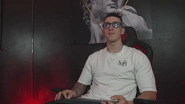 JacksonOlsenn online show from 11-14-25, 09:02