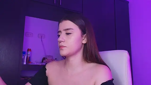 Snapshot of TinaJonnes_ chatting on 08-01-26, 04:23 TinaJonnes online show from 08-01-26, 04:23