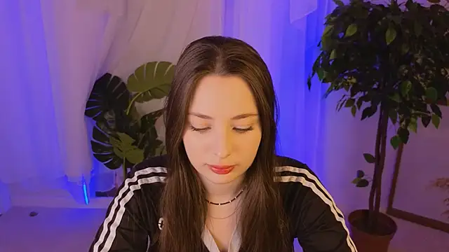 Snapshot of MoonLissa chatting on 12-15-24, 06:51 MoonLissa online show from 12-15-24, 06:51