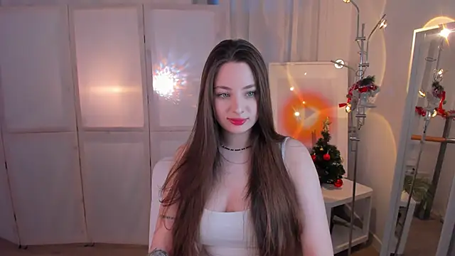 Snapshot of MoonLissa chatting on 12-28-24, 12:35 MoonLissa online show from 12-28-24, 12:35