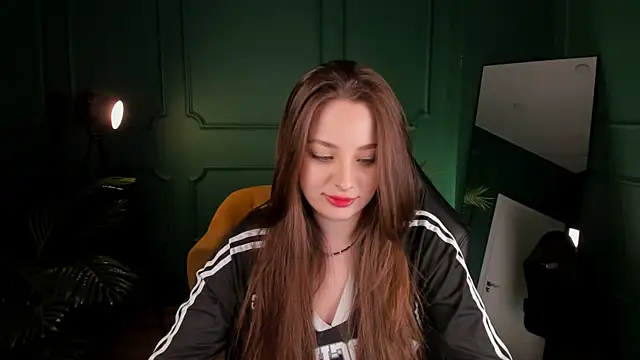 Snapshot of MoonLissa chatting on 01-17-25, 04:36 MoonLissa online show from 01-17-25, 04:36