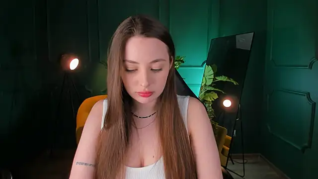 Snapshot of MoonLissa chatting on 02-06-25, 04:58 MoonLissa online show from 02-06-25, 04:58