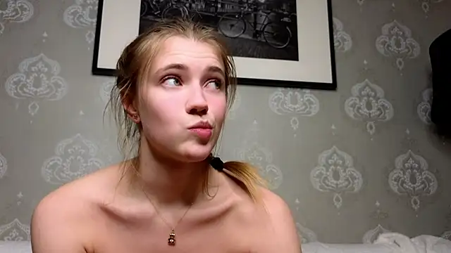AnneFoxy online show from 02-19-25, 07:06