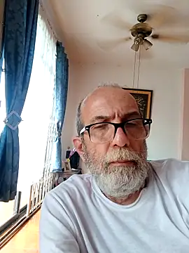 Snapshot of peterjohnsuarmanero chatting on 04-26-26, 03:32 peterjohnsuarmanero online show from 04-26-26, 03:32