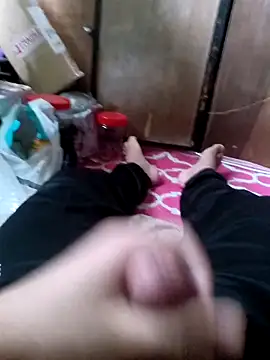 Snapshot of Bass12342a chatting on 01-06-26, 06:39 Bass12342a online show from 01-06-26, 06:39