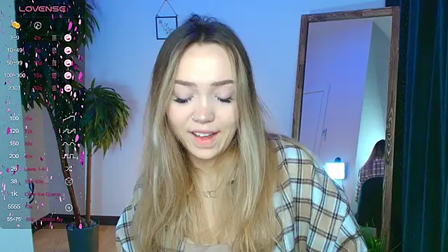 Snapshot of Evia_r0se chatting on 01-09-25, 02:01 Evia r0se online show from 01-09-25, 02:01