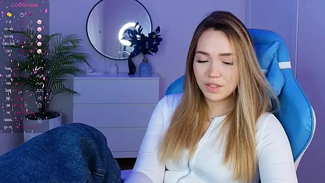 Snapshot of Evia_r0se chatting on 01-26-25, 10:34 Evia r0se online show from 01-26-25, 10:34