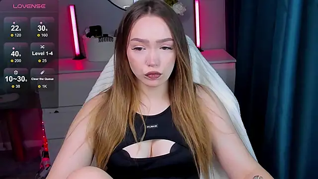 Snapshot of Evia_r0se chatting on 10-03-25, 12:13 Evia r0se online show from 10-03-25, 12:13