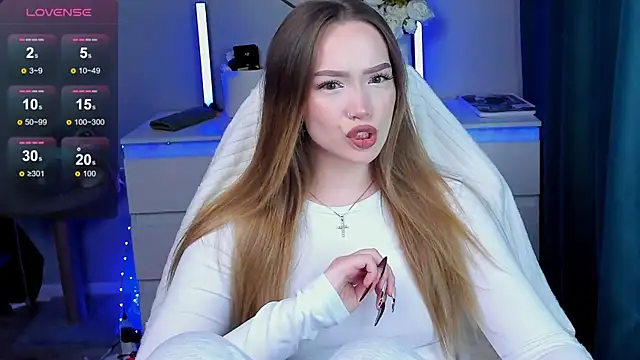 Snapshot of Evia_r0se chatting on 10-26-25, 02:23 Evia r0se online show from 10-26-25, 02:23