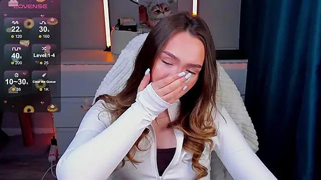 Snapshot of Evia_r0se chatting on 03-13-26, 10:33 Evia r0se online show from 03-13-26, 10:33