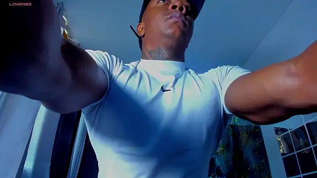 ronnie 7777 online show from 03-17-26, 04:32