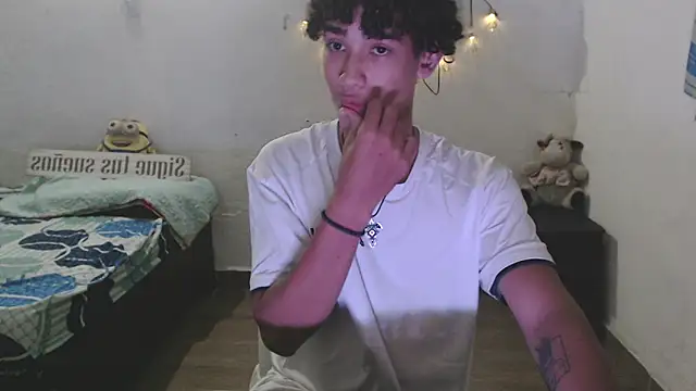 Snapshot of jake_willianss chatting on 12-04-24, 04:32 jake willianss online show from 12-04-24, 04:32