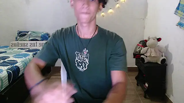 Snapshot of jake_willianss chatting on 12-21-24, 10:51 jake willianss online show from 12-21-24, 10:51