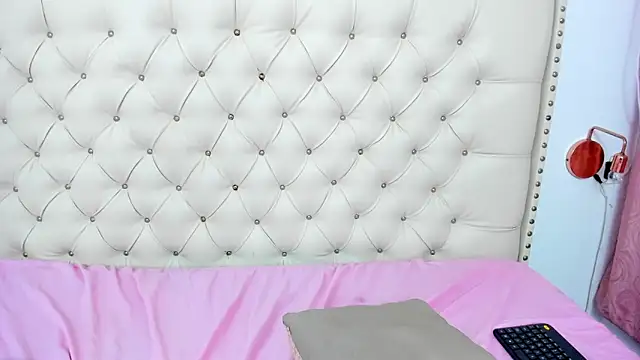 Kim Eli online show from 02-01-25, 01:55