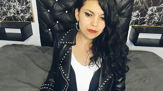 scarlett w0lf online show from 01-29-25, 07:43